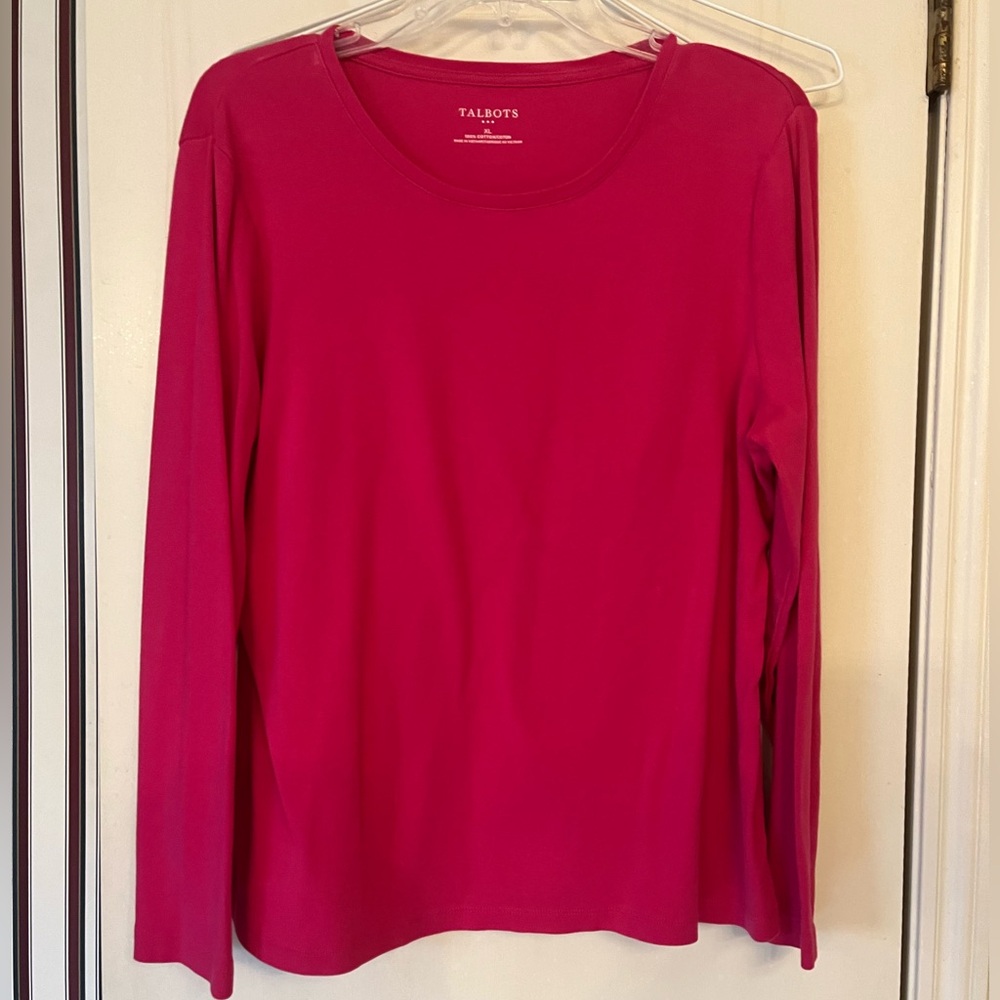 Talbots Ladies XL long sleeved t-shirt. Deep pink.